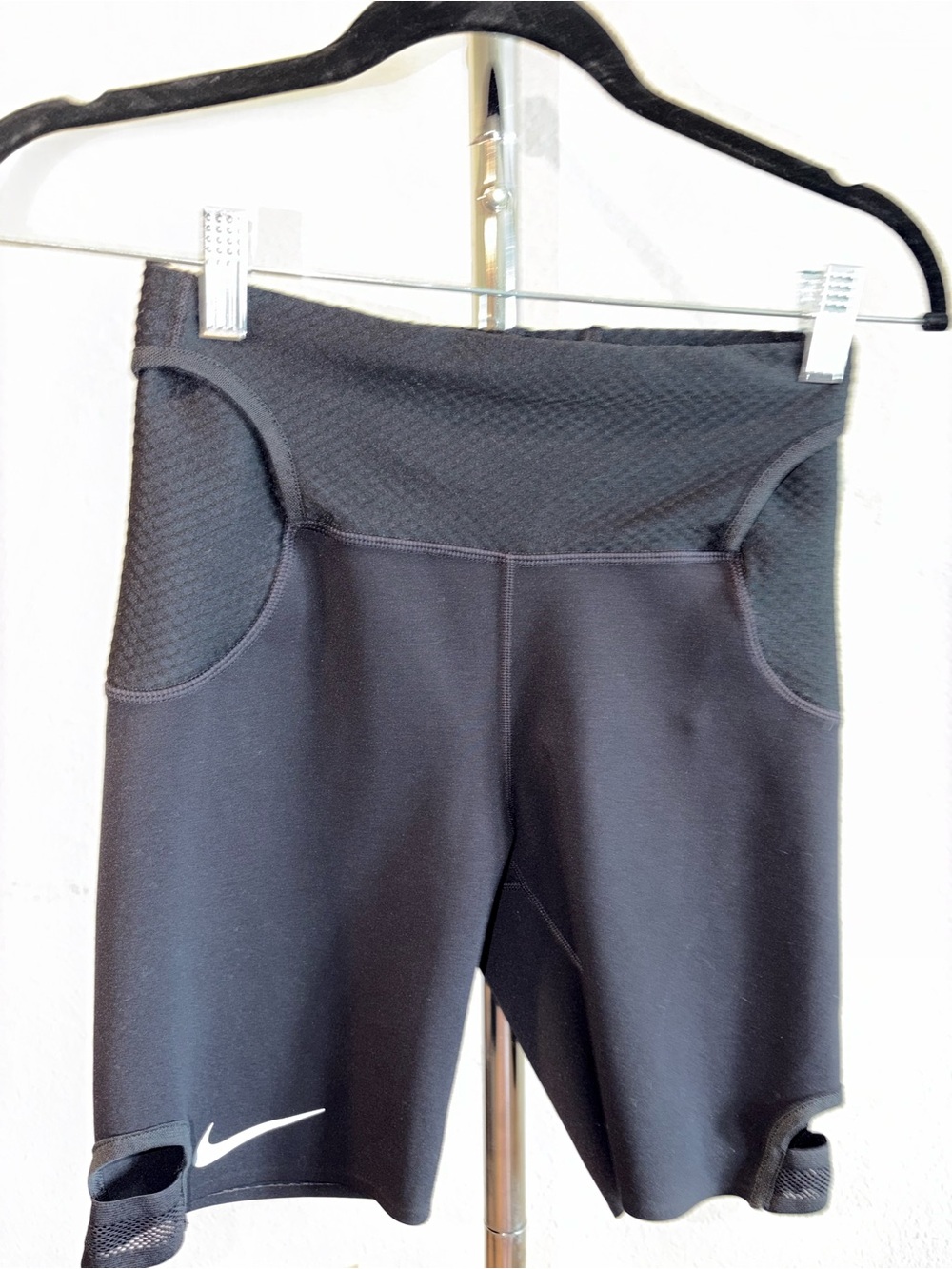 Nike Women's City Ready Running 7-inch Tight Fit Shorts CK1932-010